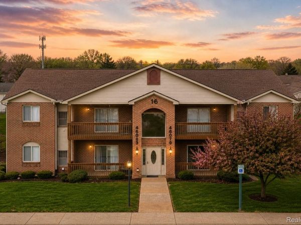 46075 Tallgrass Court, Van Buren Township, Mi 48111