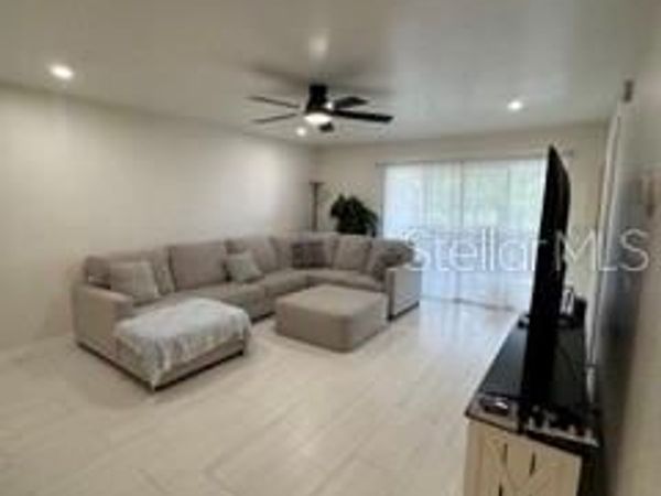 6122 CURRY FORD , Unit 241, ORLANDO, FL 32822