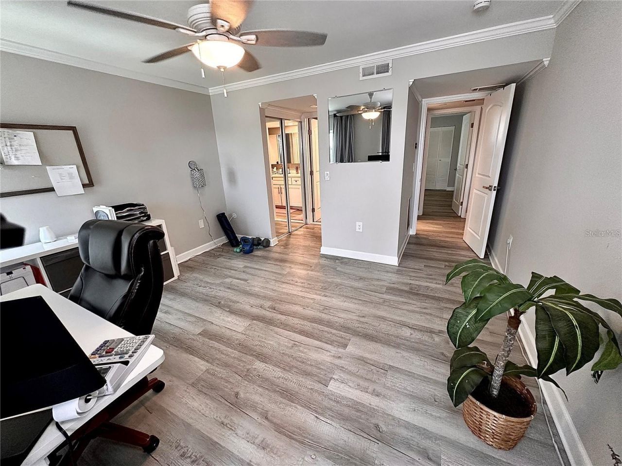 4908 38th Way S, Unit 401, Saint Petersburg, FL 33711 Photo