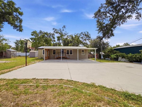 11821 GROVEWOOD AVENUE, THONOTOSASSA, FL 33592