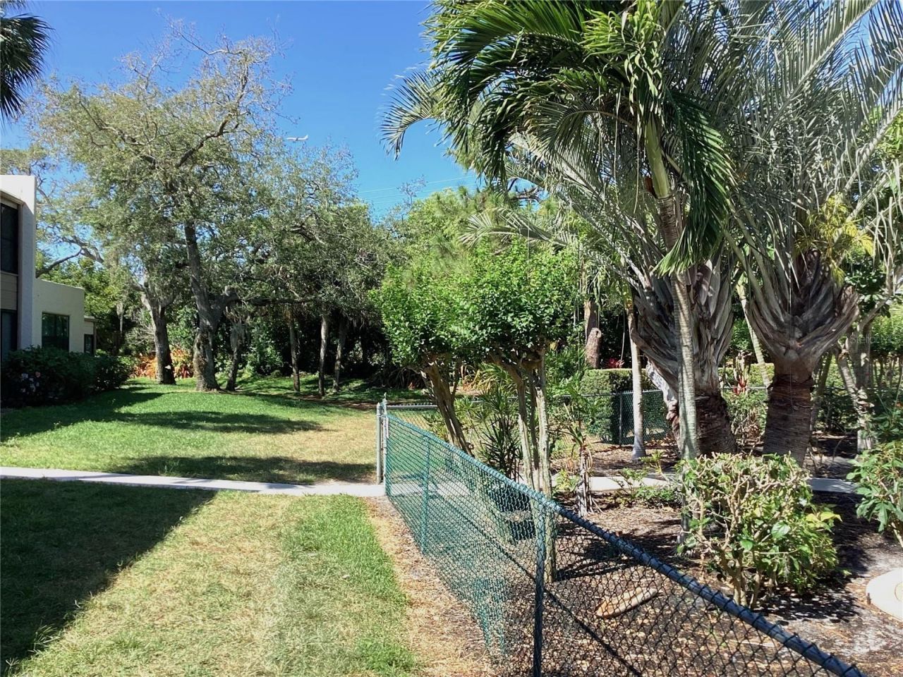 335 Springdale Drive , Bradenton, FL 34210 Photo
