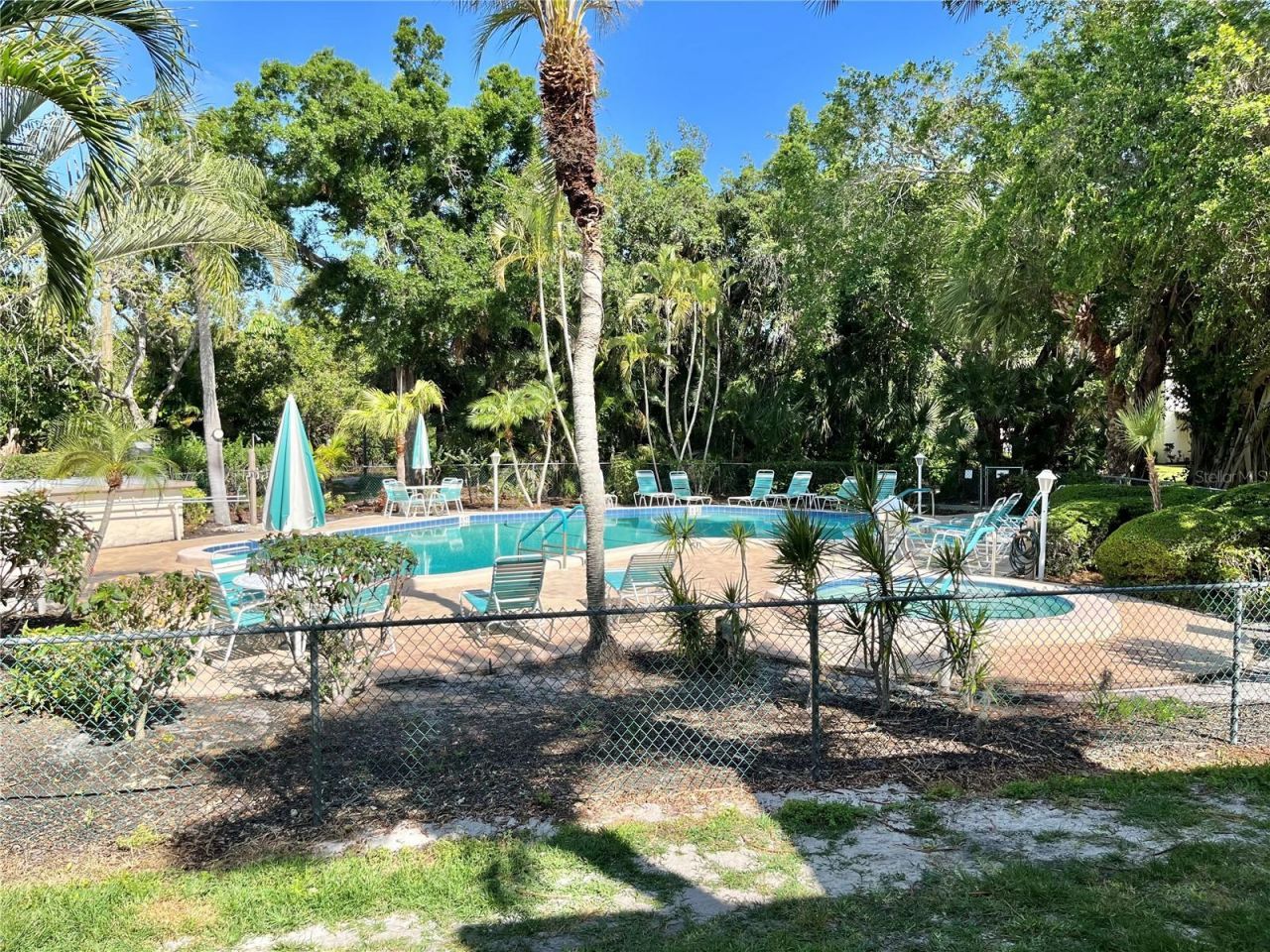 335 Springdale Drive , Bradenton, FL 34210 Photo
