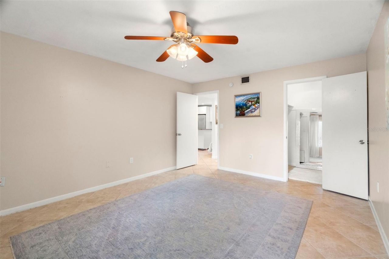 657 99th Avenue N, Unit 101, Saint Petersburg, FL 33702 Photo