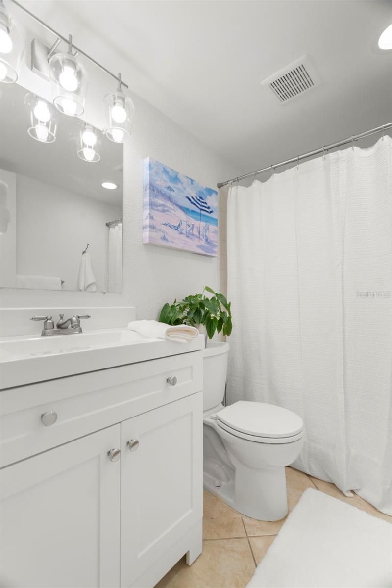 657 99th Avenue N, Unit 101, Saint Petersburg, FL 33702 Photo