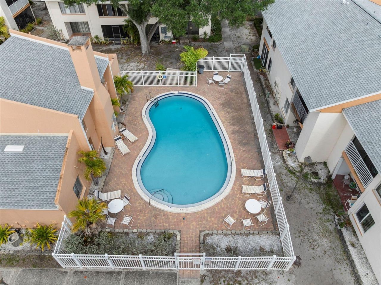 657 99th Avenue N, Unit 101, Saint Petersburg, FL 33702 Photo