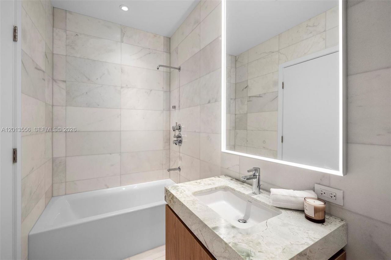 500 Alton Rd , Unit 502, Miami Beach, FL 33139 Photo