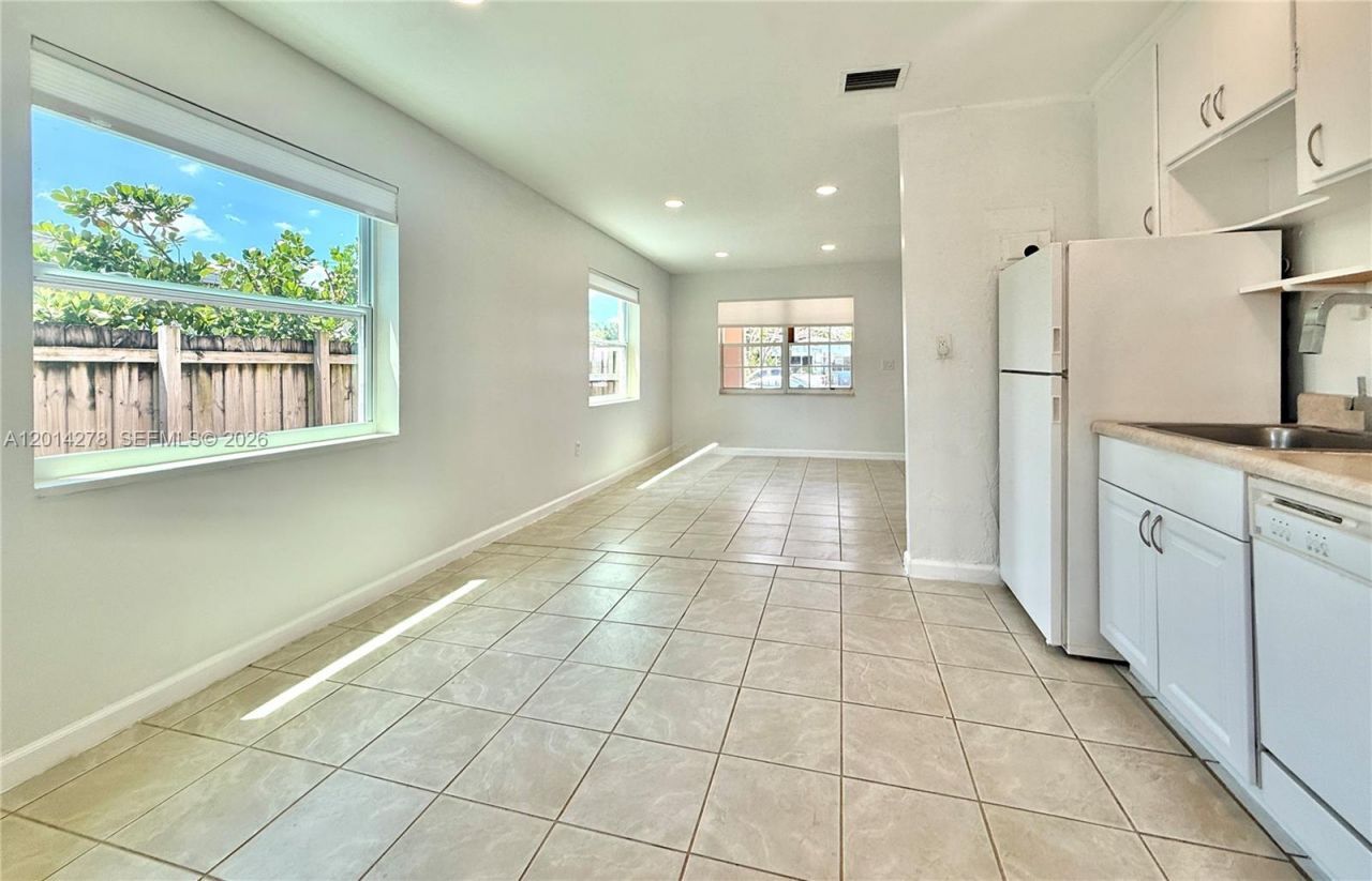 2318 Dewey St, Hollywood, FL 33020 Photo