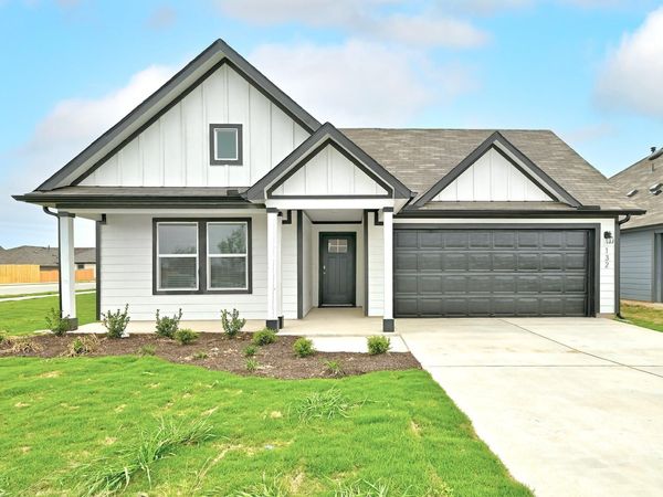 132 Sweetwater Creek LN , Hutto, TX 78634