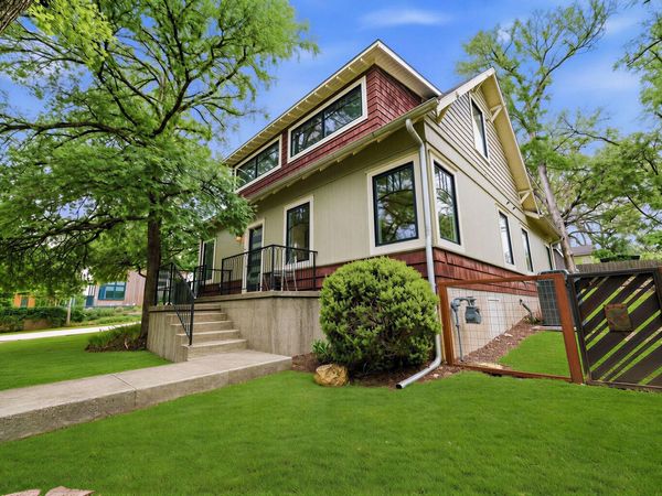 2110 De Verne ST , Austin, TX 78704