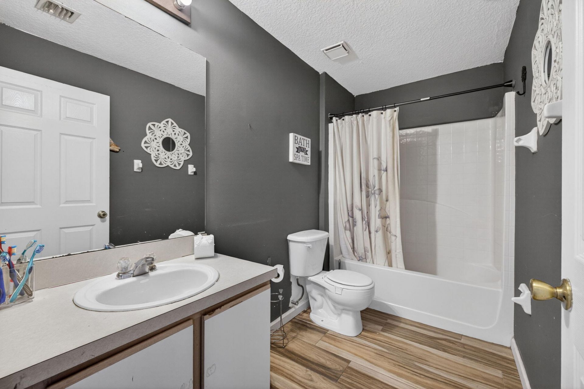 2392 SE Berkshire Boulevard Se, Port Saint Lucie, FL 34952 Photo