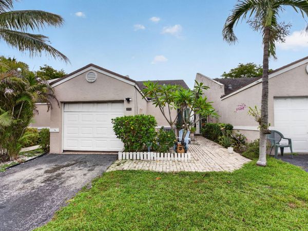5028 NW 11th Way, Deerfield Beach, FL 33064