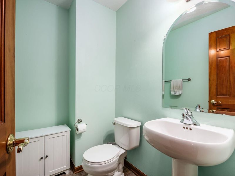 311 Galloway Ridge Drive, Galloway, OH 43119 Photo 10