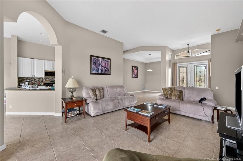 420 NW Aqua Vista Lane, Saint Lucie West, FL 34986 Photo