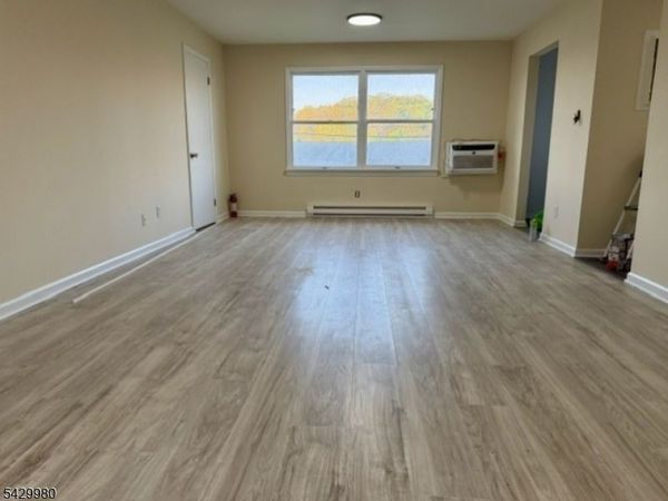 48 Mill St, Unit 1, Newton, NJ 07860