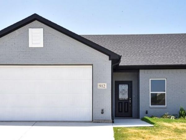 912 Avagail Avenue, Springtown, TX 76082
