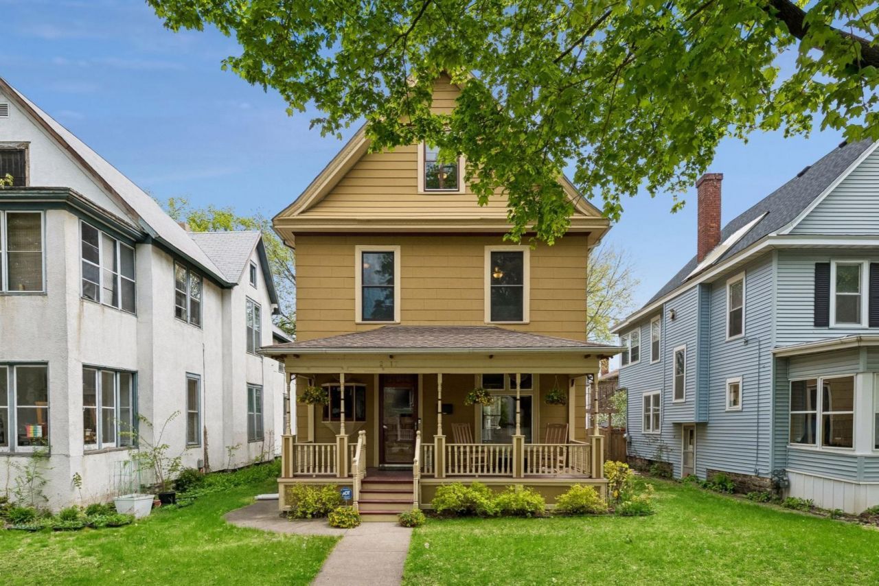 2717 Emerson Avenue S, Minneapolis, MN 55408 Main Photo