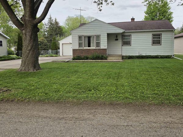 410 3rd Street, Washburn, IA 50702