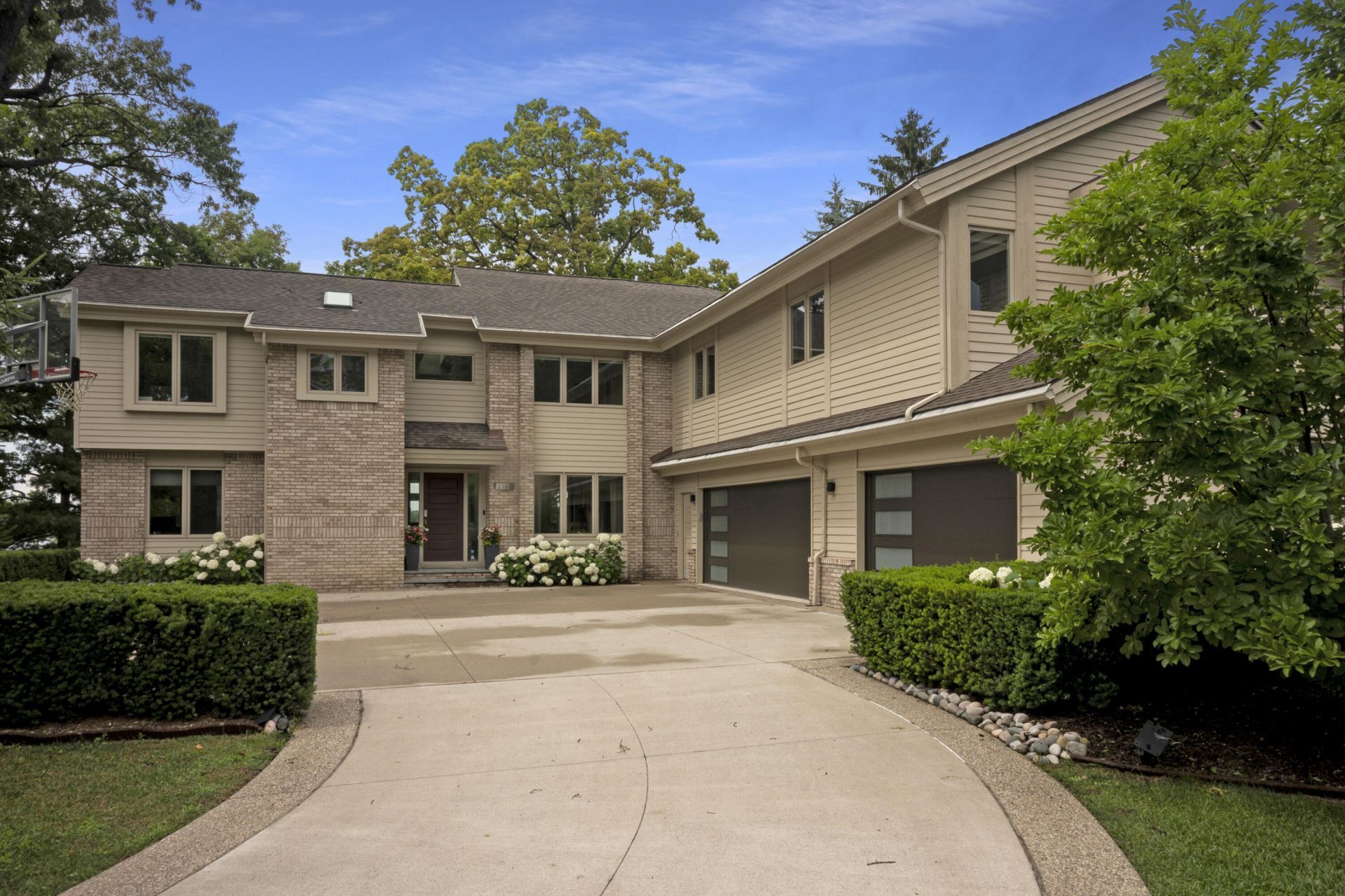 2380 Galaxy Way, Lake Orion, MI 48360 Main Photo