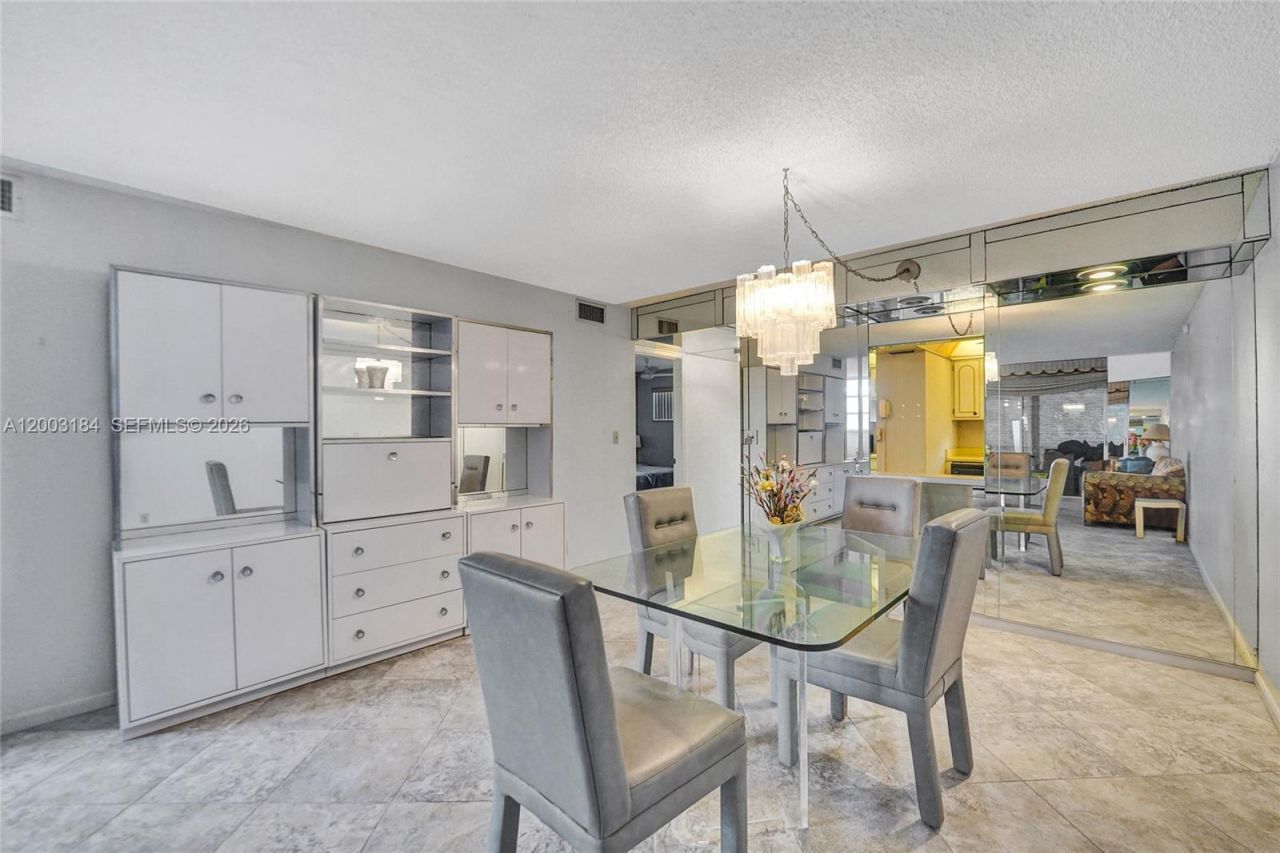 811 S Hollybrook Dr , Unit 207, Pembroke Pines, FL 33025 Photo