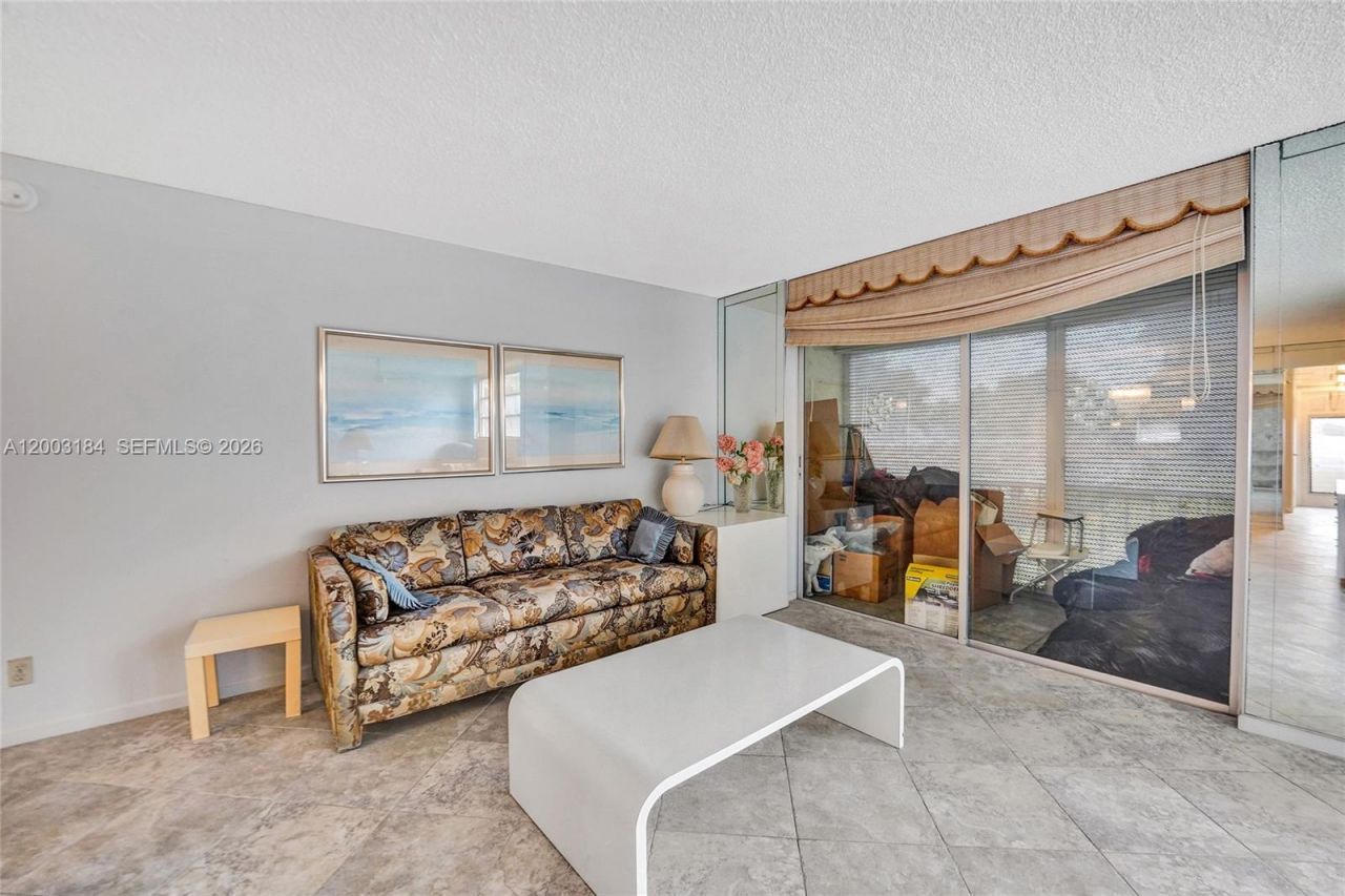 811 S Hollybrook Dr , Unit 207, Pembroke Pines, FL 33025 Photo