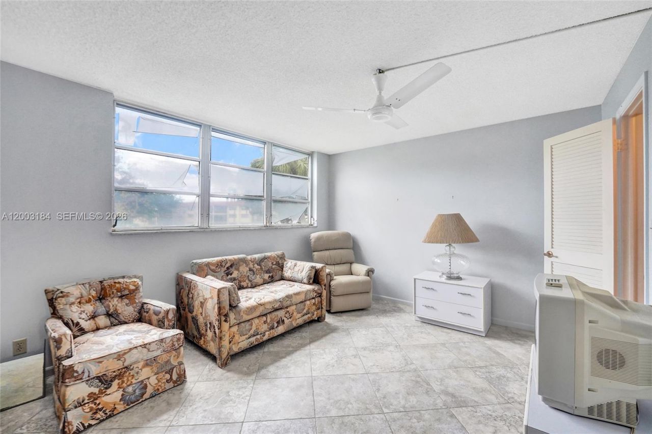 811 S Hollybrook Dr , Unit 207, Pembroke Pines, FL 33025 Photo