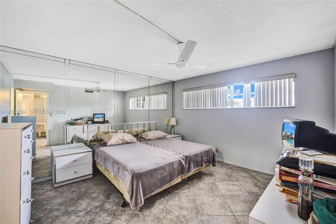 811 S Hollybrook Dr , Unit 207, Pembroke Pines, FL 33025 Photo