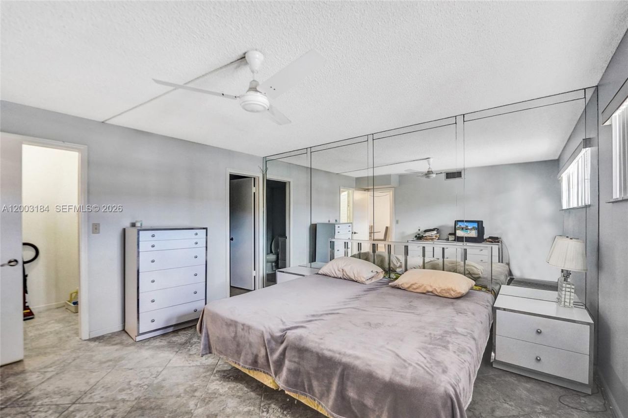 811 S Hollybrook Dr , Unit 207, Pembroke Pines, FL 33025 Photo