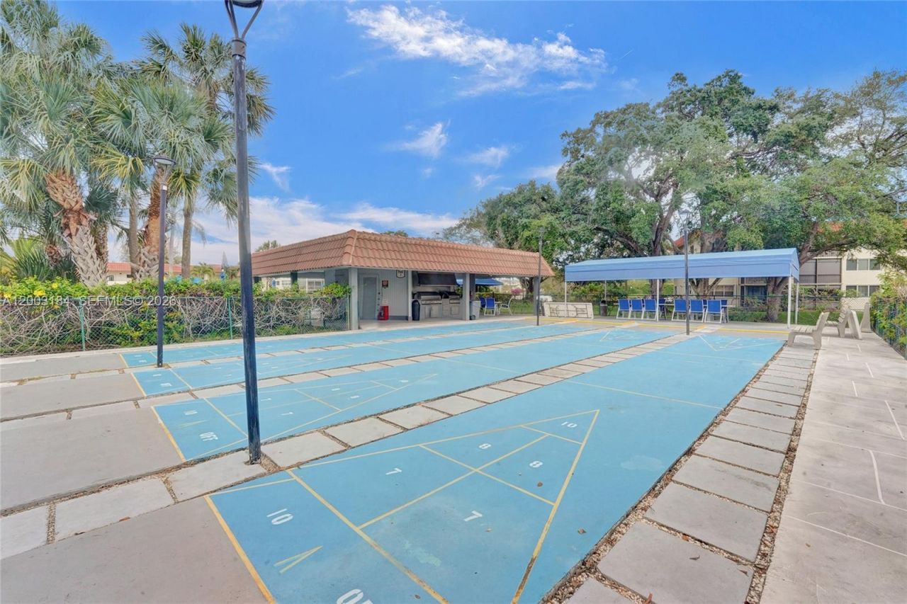 811 S Hollybrook Dr , Unit 207, Pembroke Pines, FL 33025 Photo