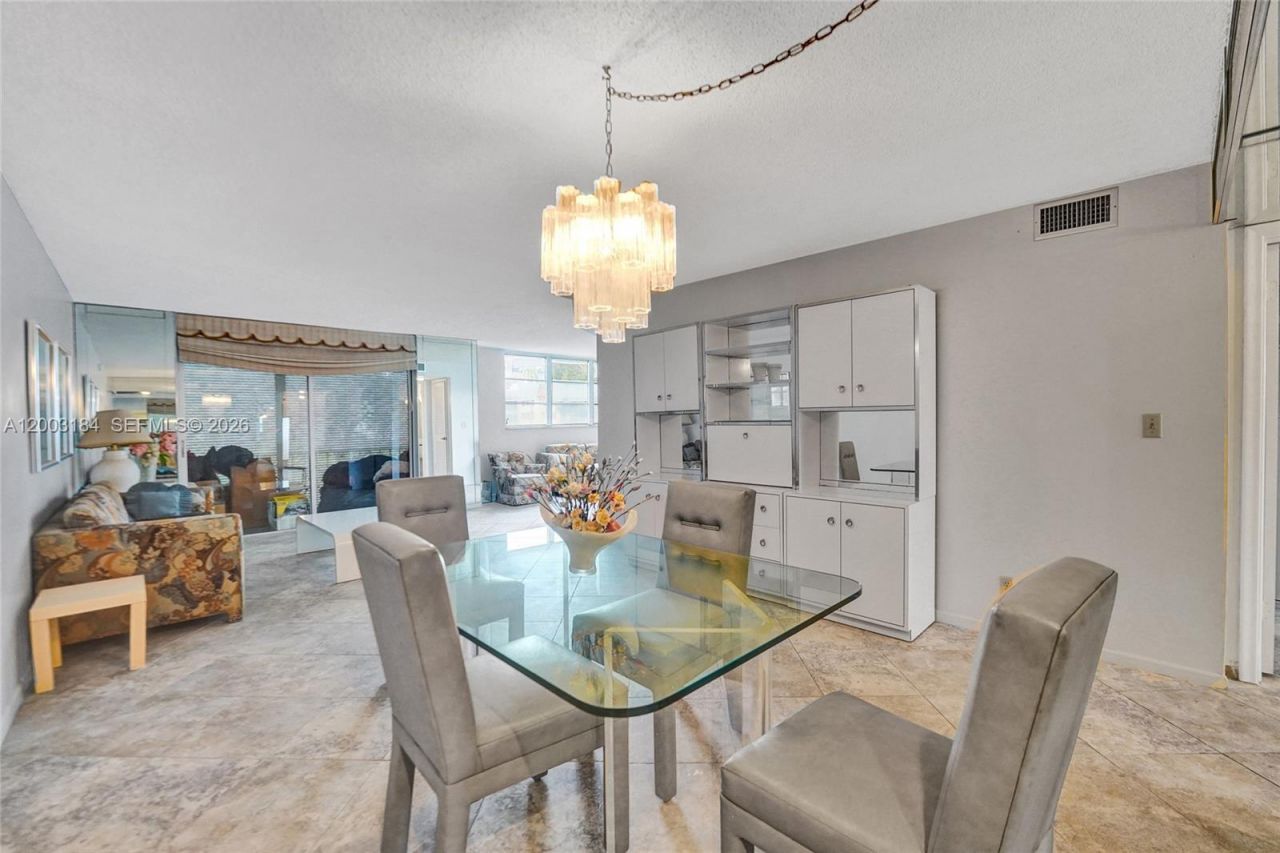 811 S Hollybrook Dr , Unit 207, Pembroke Pines, FL 33025 Photo