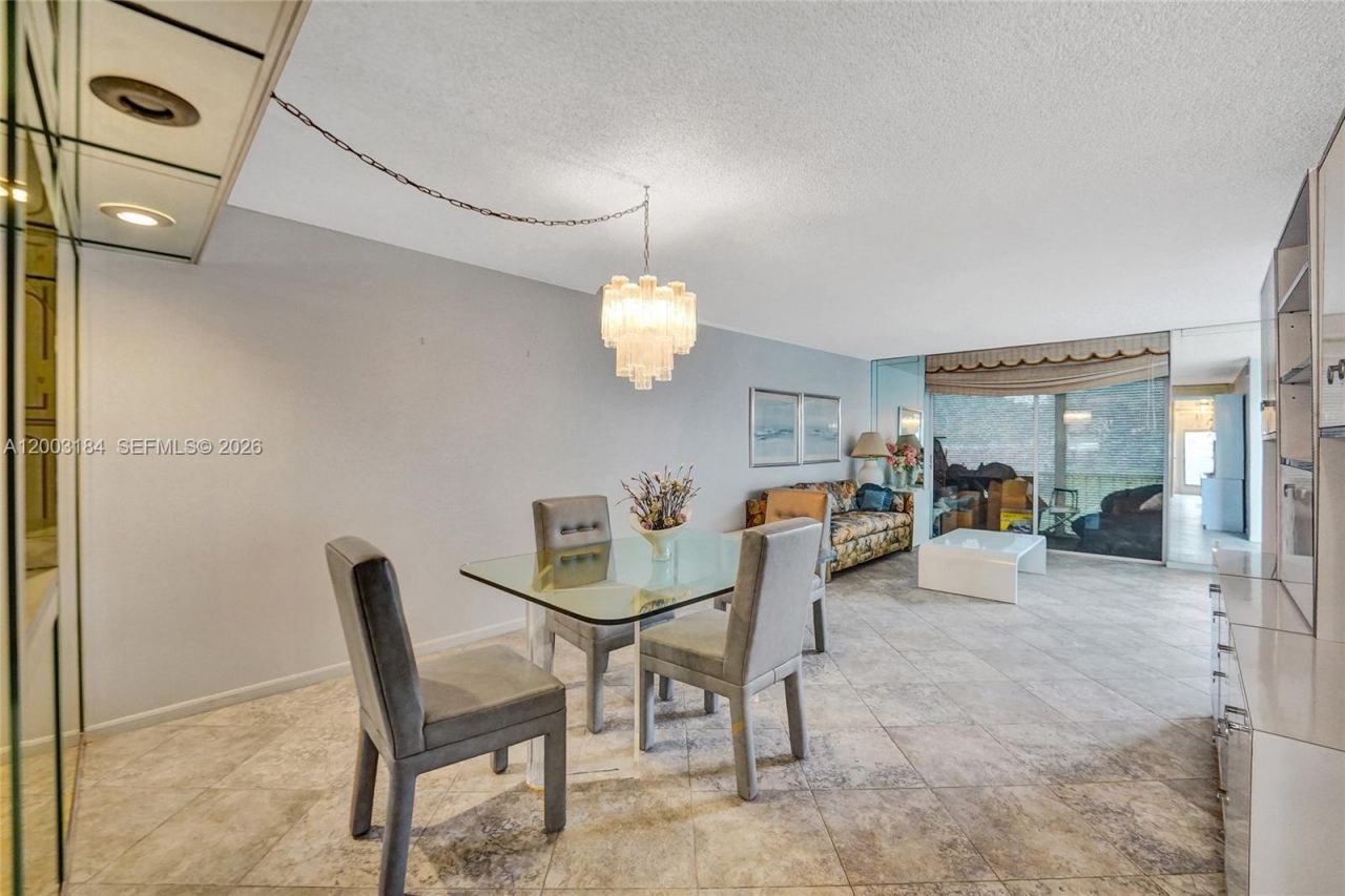 811 S Hollybrook Dr , Unit 207, Pembroke Pines, FL 33025 Photo
