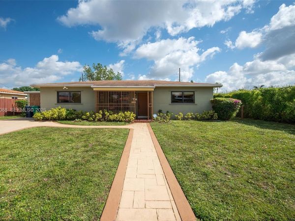 8415 SW 44th St, Miami, FL 33155