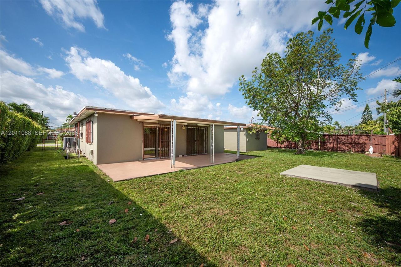 8415 SW 44th St, Miami, FL 33155 Photo