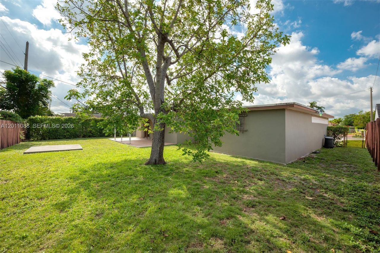 8415 SW 44th St, Miami, FL 33155 Photo