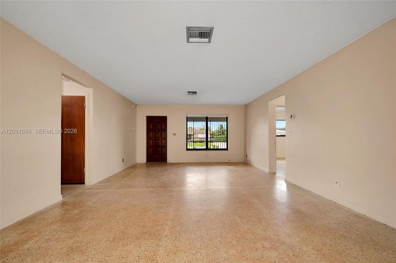 8415 SW 44th St, Miami, FL 33155 Photo