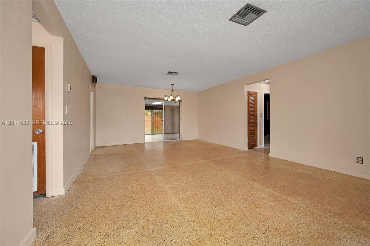 8415 SW 44th St, Miami, FL 33155 Photo