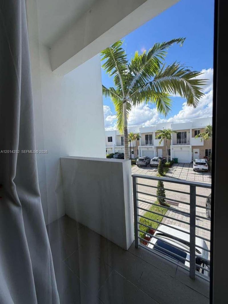 7187 NW 103 Path , Unit 7187, Miami, FL 33178 Photo