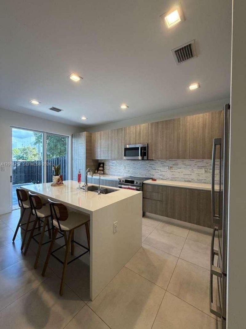 7187 NW 103 Path , Unit 7187, Miami, FL 33178 Photo