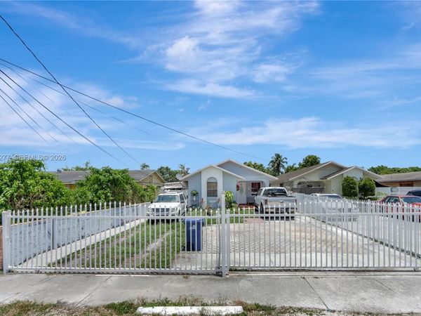 15803 NW 47th Ave , Miami Gardens, FL 33054