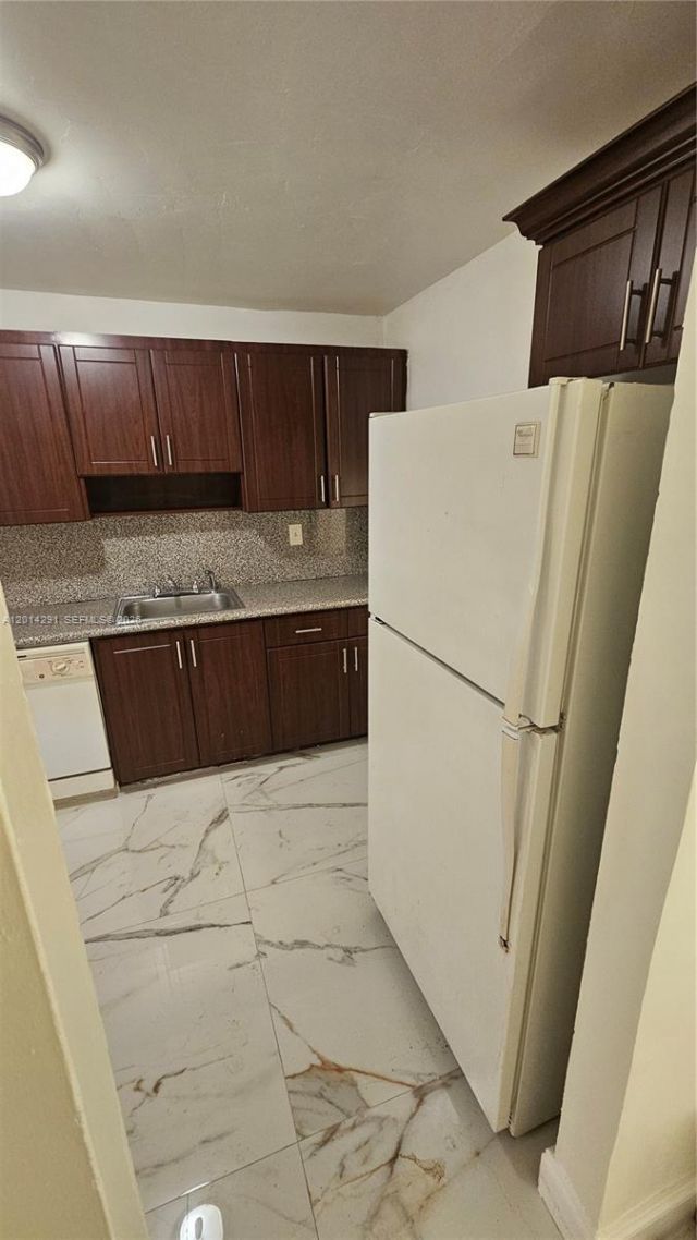 1524 SW 5th Pl , Unit B, Fort Lauderdale, FL 33312 Photo