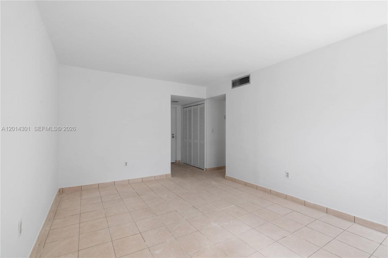 9390 W Flagler St, Unit 210A, Miami, FL 33174 Photo