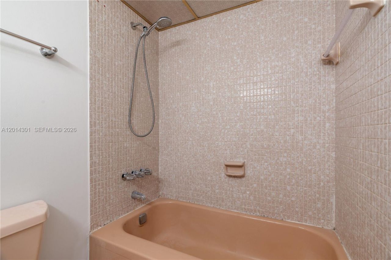 9390 W Flagler St, Unit 210A, Miami, FL 33174 Photo