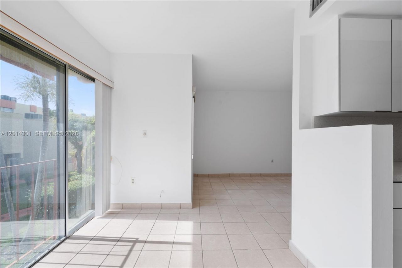 9390 W Flagler St, Unit 210A, Miami, FL 33174 Photo