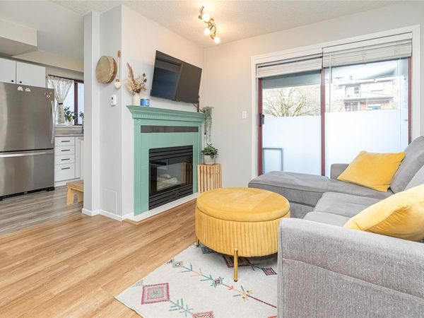 545 Manchester Rd , Unit 209, Victoria, BC V8T 5H6