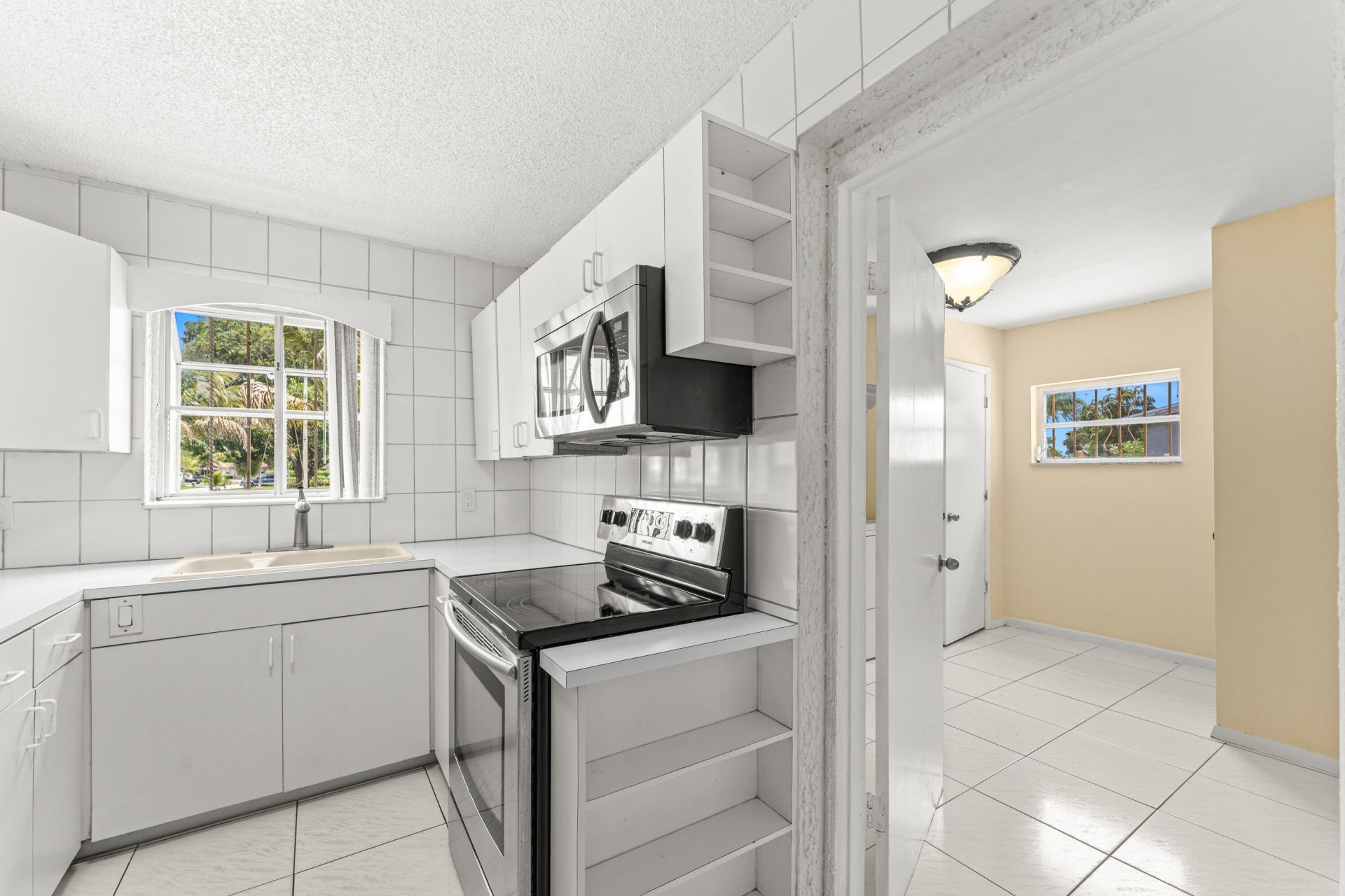 610 SW 10th Court, Deerfield Beach, FL 33441 Photo