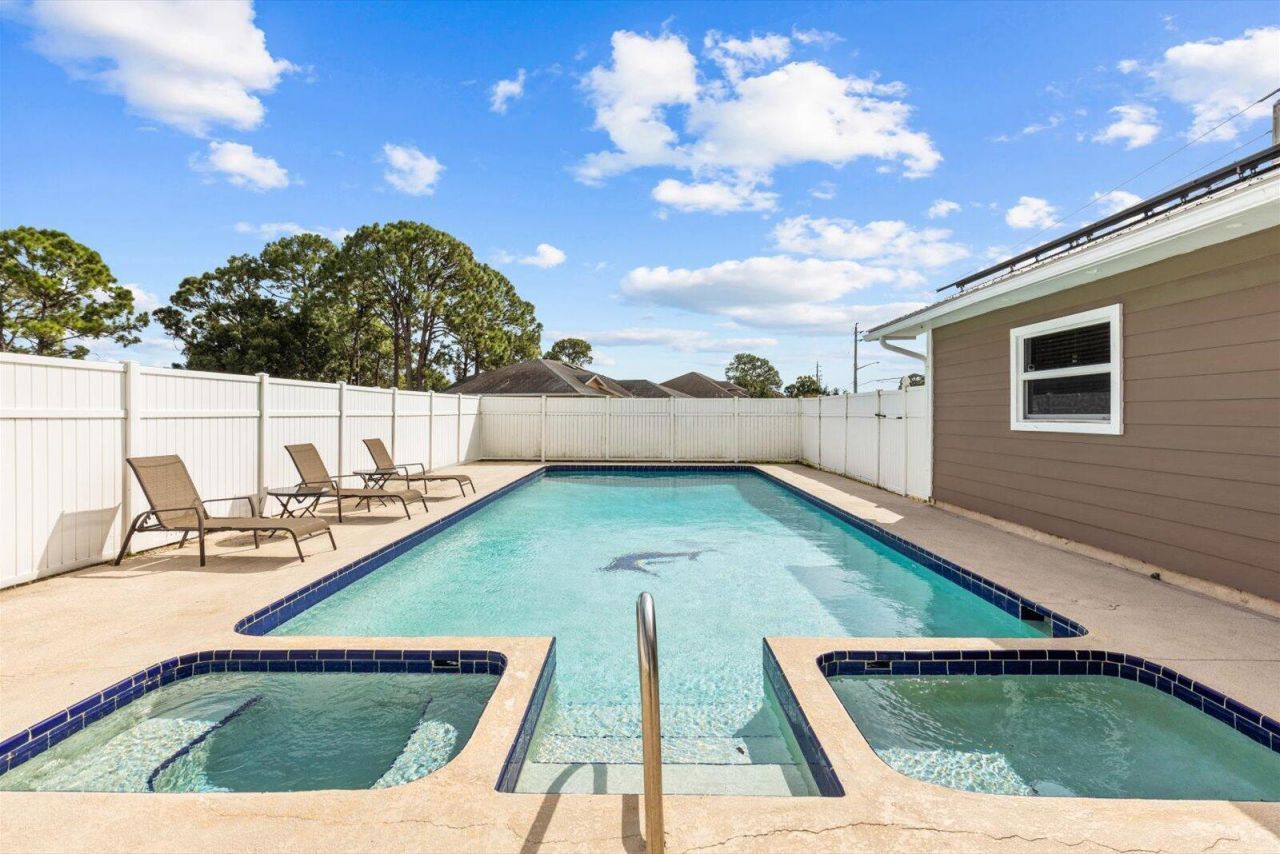 1297 SE Floresta Drive, Port Saint Lucie, FL 34983 Photo