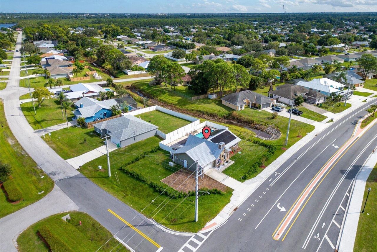 1297 SE Floresta Drive, Port Saint Lucie, FL 34983 Photo