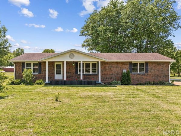 2300 Seiler Road, Alton, IL 62002