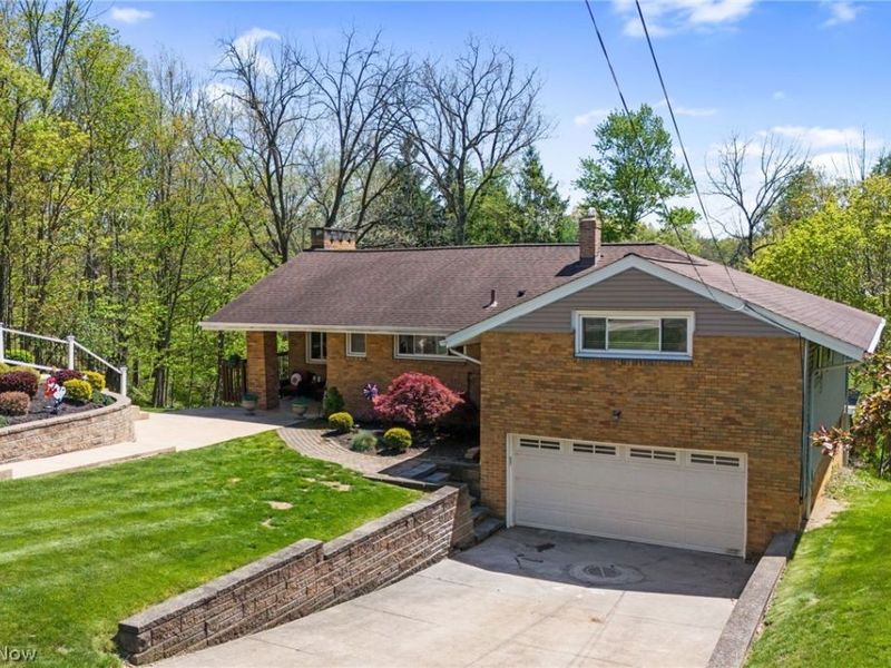 12977 W Pleasant Valley Road, Parma, OH 44130 Photo 1