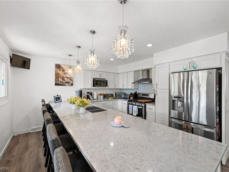 12977 W Pleasant Valley Road, Parma, OH 44130 Photo 5