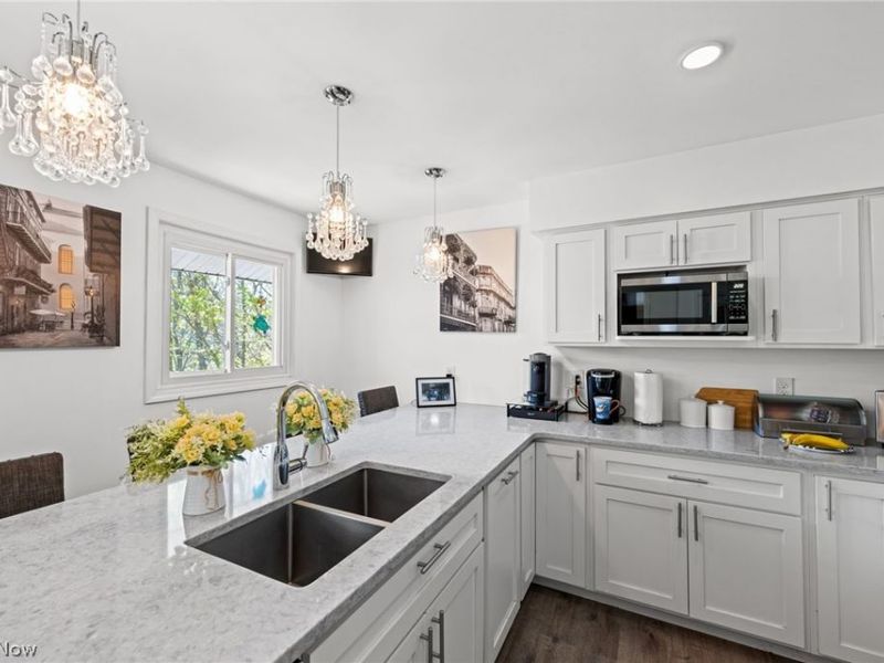 12977 W Pleasant Valley Road, Parma, OH 44130 Photo 6